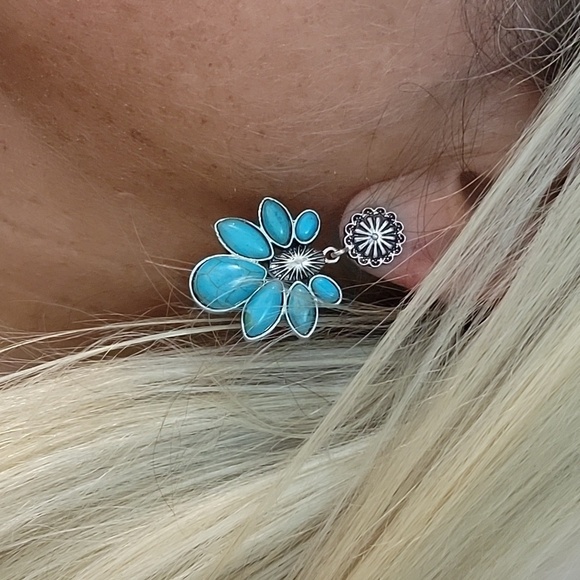 🔥LAST PAIR🔥 Stagecoach Bohemian Howlite Drop Earrings - Picture 1 of 7